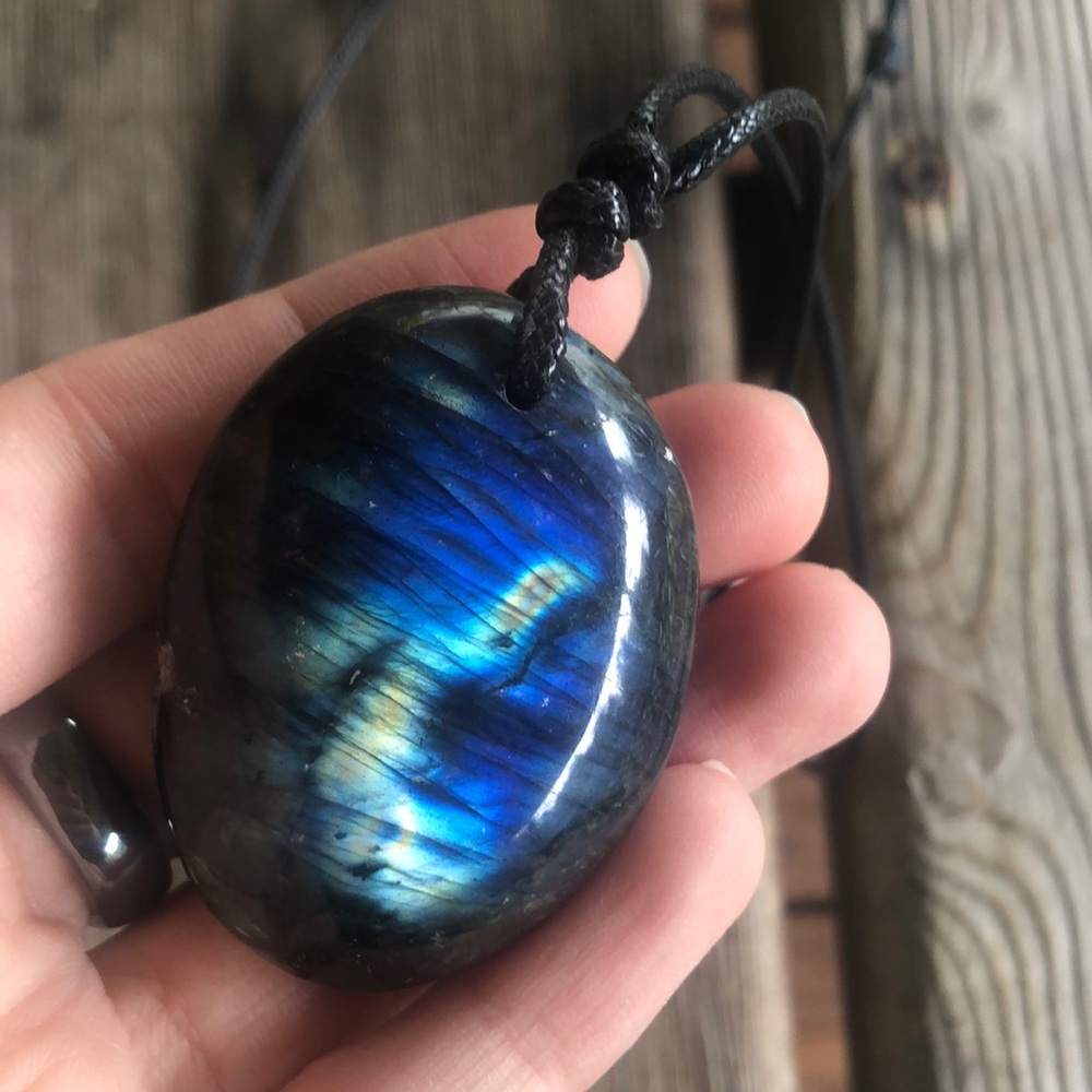 Beautiful Labradorite Pendant Necklace